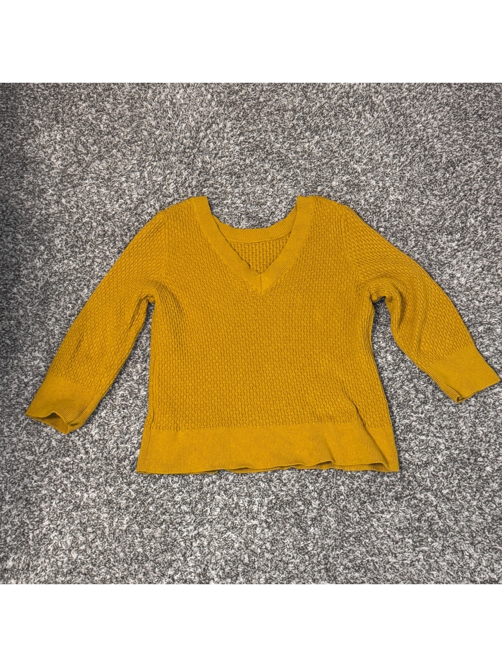 Banana Republic Mustard Yellow V-Neck Sweater – Women’s M